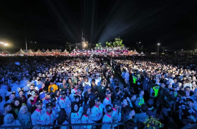 Bupati Tanjung Jabung Barat Resmi Menutup Malam Puncak Festival Pengabuan 2024
