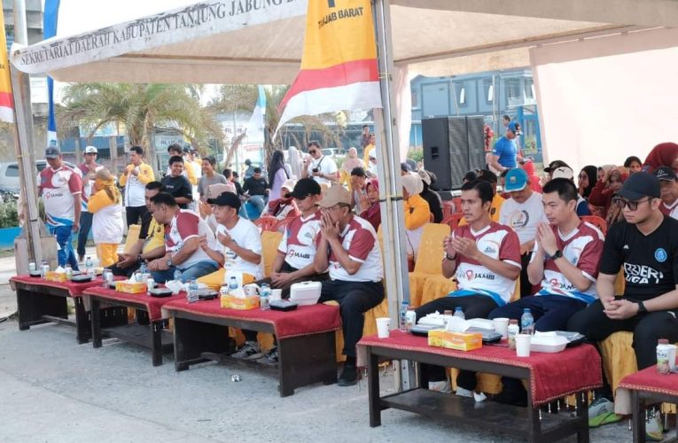 Anggota DPRD Tanjabbar Ikuti Senam dan Gerak Jalan Santai Peringatan Haornas dan Kormi