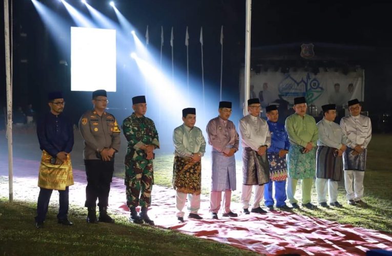 Bupati Tanjabbar Tutup MTQ Ke-52 Tingkat Kabupaten