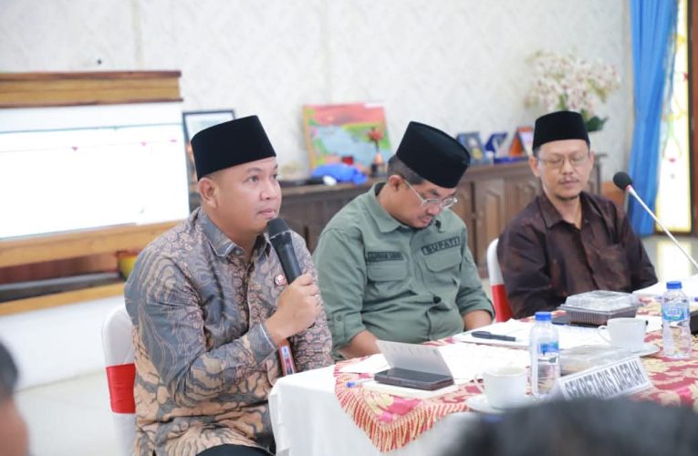 Bupati Tanjab Barat Dorong Peningkatan Landasan Hukum Pengelolaan Zakat