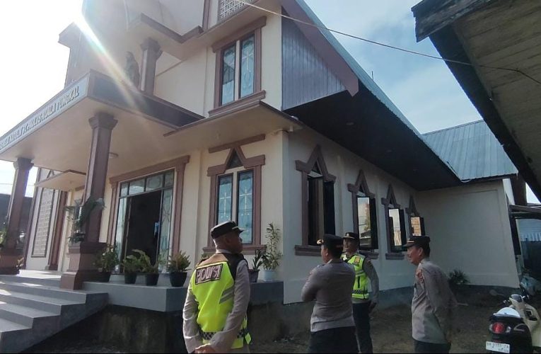 Paskah Damai di Tanjab Barat, Kapolres Pimpin Langsung Patroli dan Pengamanan Gereja