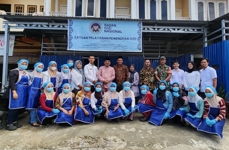 Kunjungi Dapur SPPG, Anggota DPRD Tumirin dan Bupati Tanjab Barat Tinjau Kesiapan Menu Sehat