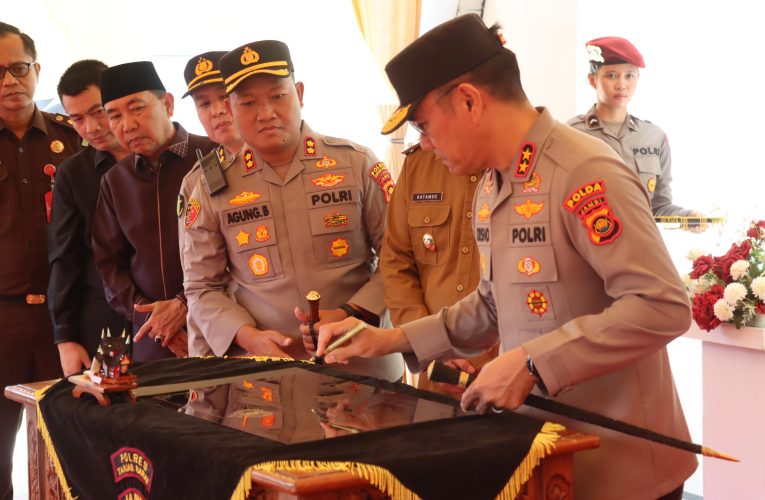 Kunjungan Kerja Kapolda Jambi: Resmikan Klinik, Ingatkan Personel Soal Integritas