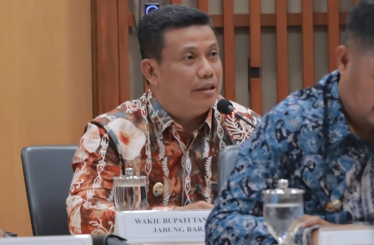 Wabup Katamso Minta Dukungan Kementerian untuk Fasilitas Pendidikan Tanjab Barat
