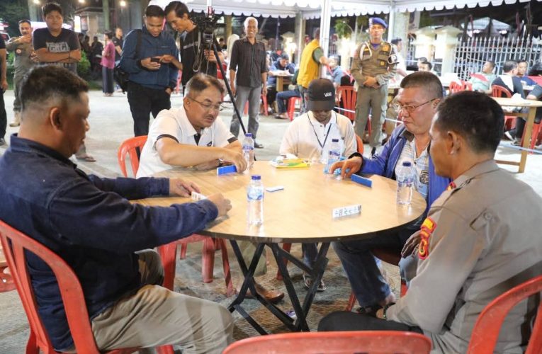 Domino Jadi Perekat Silaturahmi, Turnamen Spesial HUT RI dan Tanjab Barat Dibuka Meriah