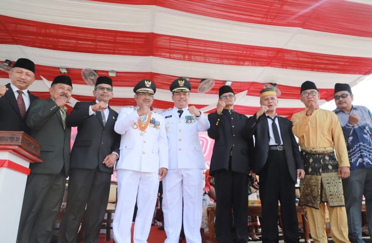 Upacara HUT RI ke-80 di Kuala Tungkal, Ketua DPRD Lantang Gaungkan Proklamasi