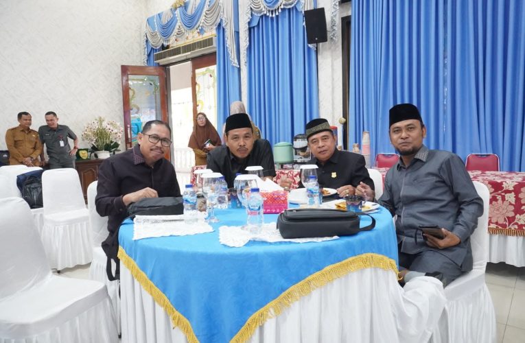 Pimpinan dan Anggota DPRD Tanjab Barat Hadiri Coffee Morning Bersama Bupati Bahas Isu Strategis PI 10%
