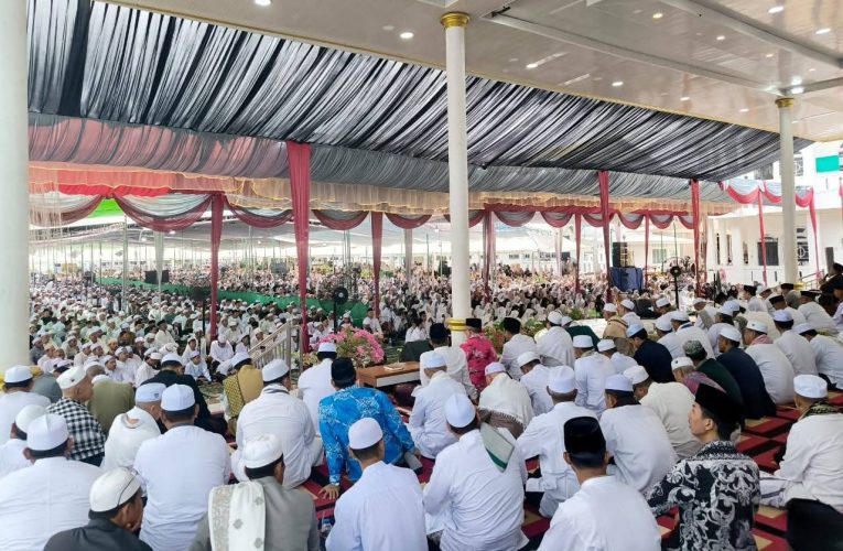 Ketua DPRD Tanjab Barat Hadiri Haul Akbar Syekh Abdul Qadir Al-Jailani di Ponpes Al-Baqiyatush Shalihat Kuala Tungkal
