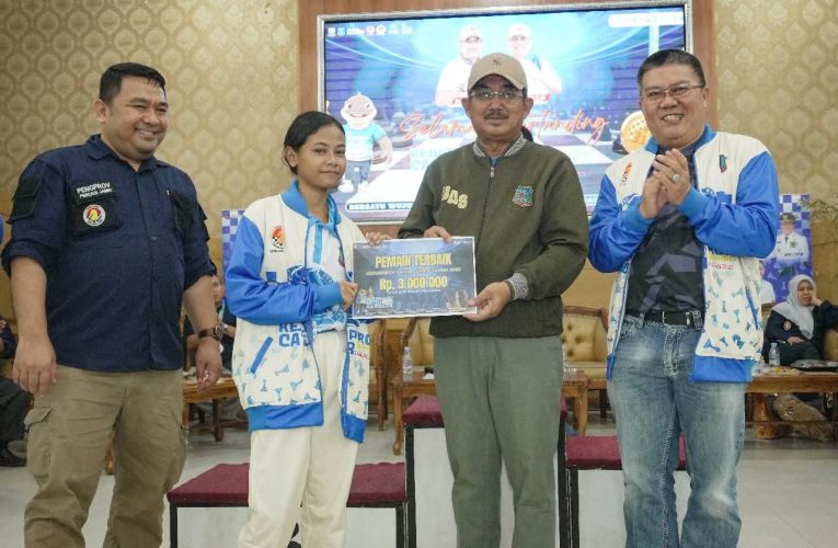 Tanjab Barat Juara Umum Kejurprov Catur Jambi 2025, Bupati Anwar Sadat: Ini Bukti Kerja Keras dan Strategi Cerdas